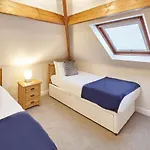 Host & Stay - Brook Villa