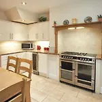 Host & Stay - Brook Villa